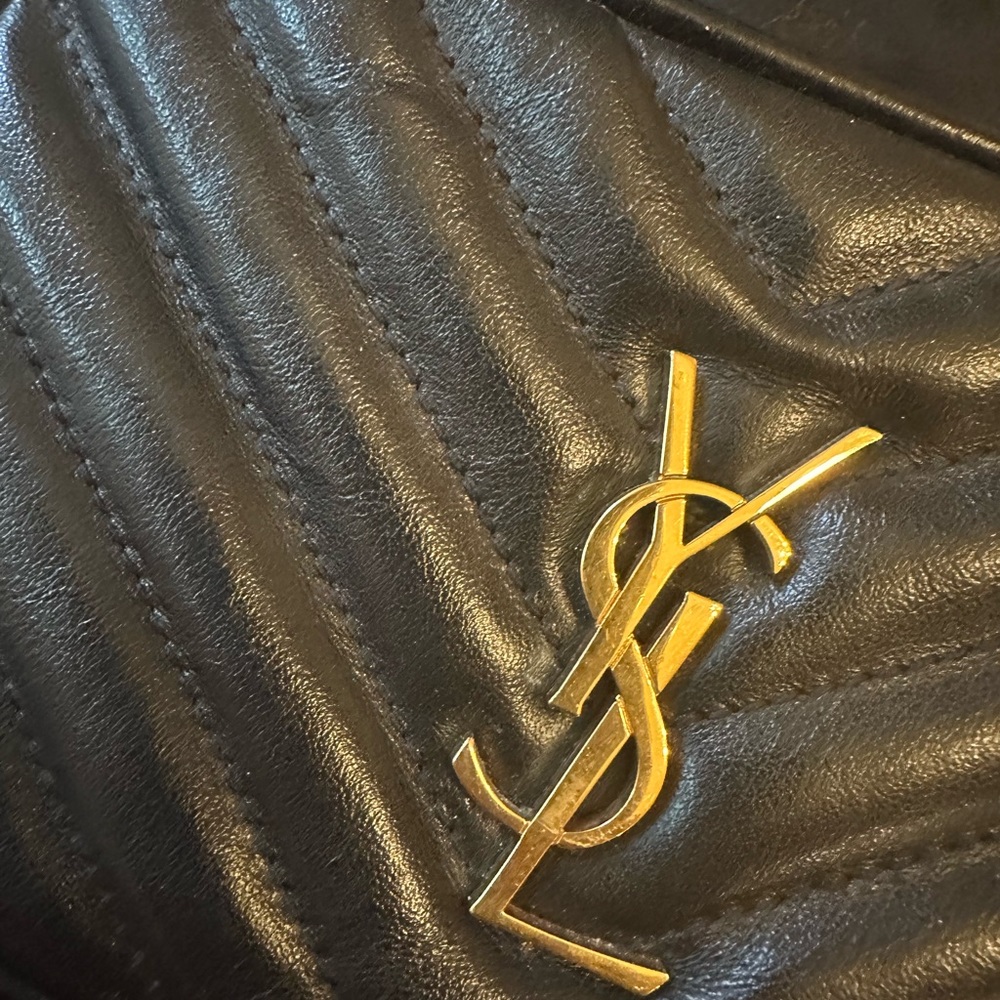 Saint Laurent Calfskin Matelasse Monogram Lou Belt Bag Black - Picture 12 of 13